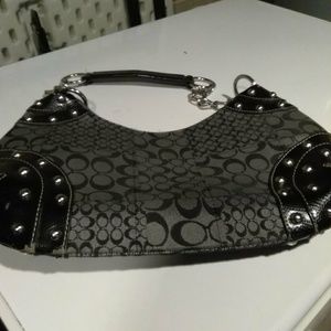 Coach shoulder bag. Chain strap.